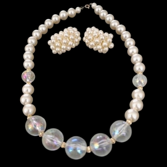 Jewelry - 📣 Vintage 90s Fashion Faux Graduated Pearl Necklace & Clip Earring Set 😍 🎁